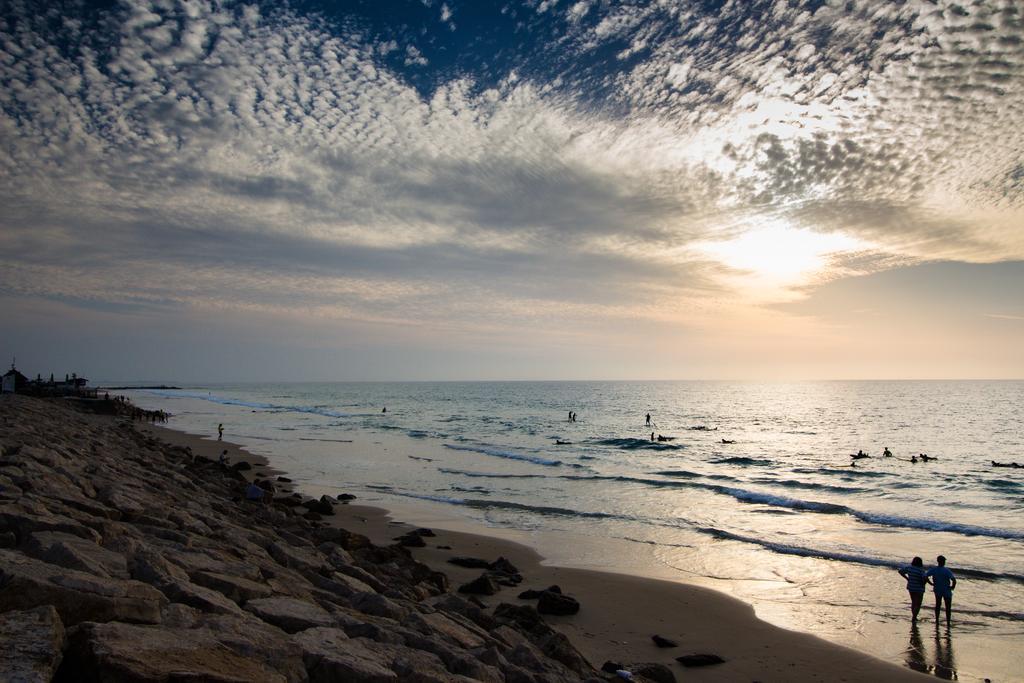 Apartments On The Beach Haifa Exterior foto